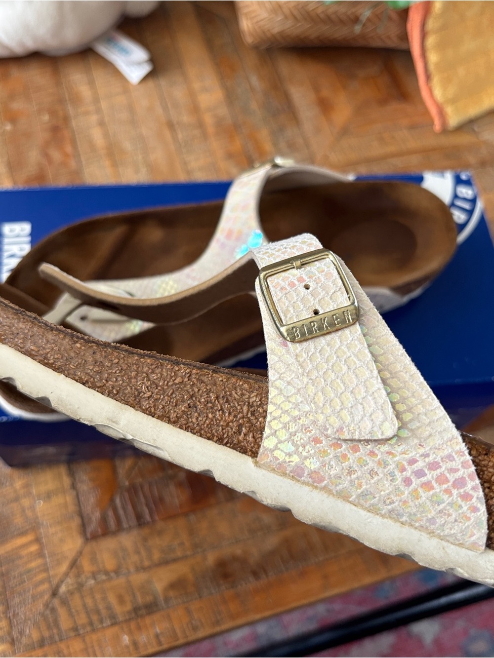 Birkenstock Iridescent Pearl Gizeh Thong Sandal - Picture 2 of 9